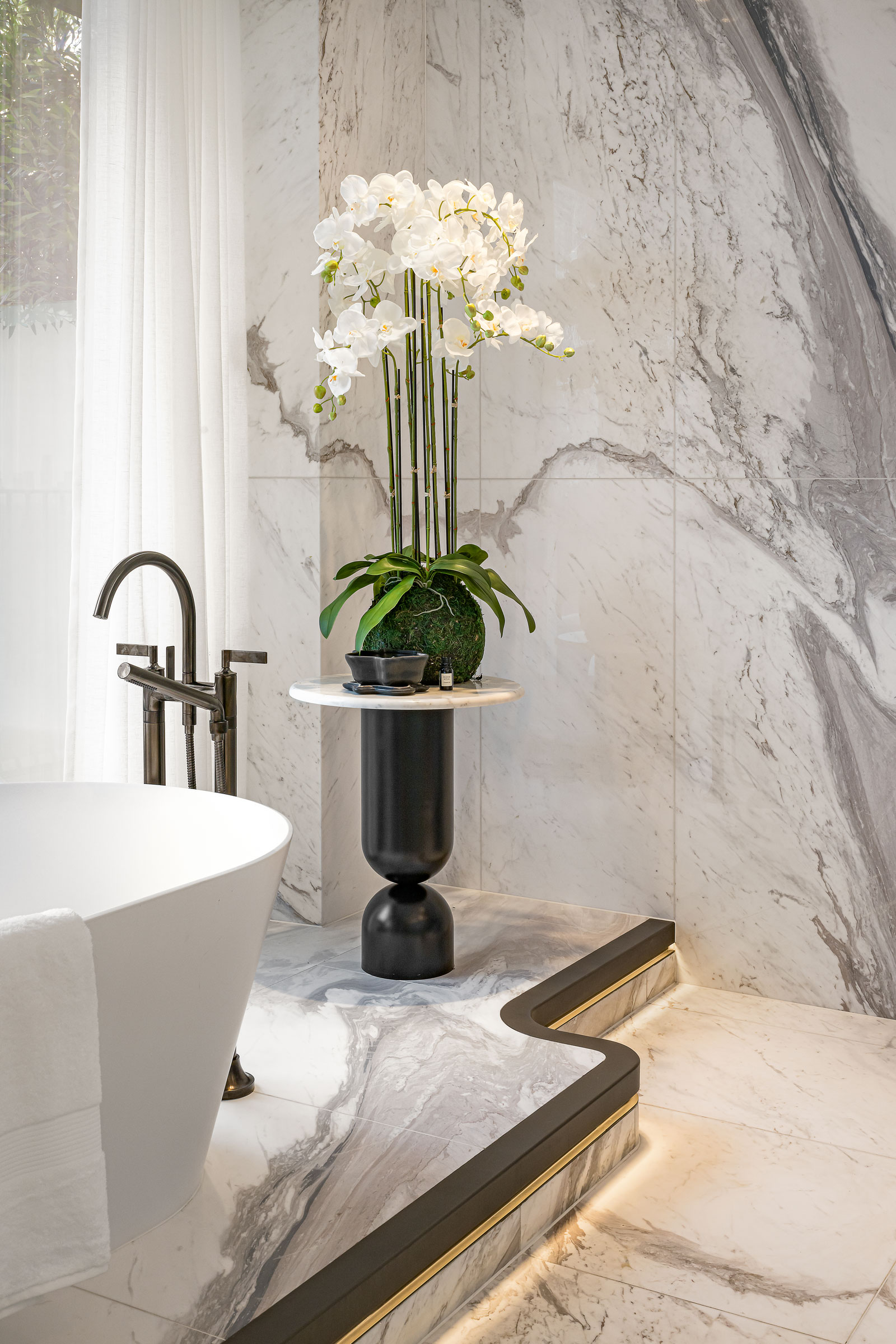 Apartment 81 Image 16